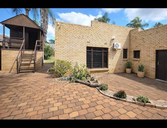5 BEDROOM FREEHOLD FOR SALE IN WELGELEGEN